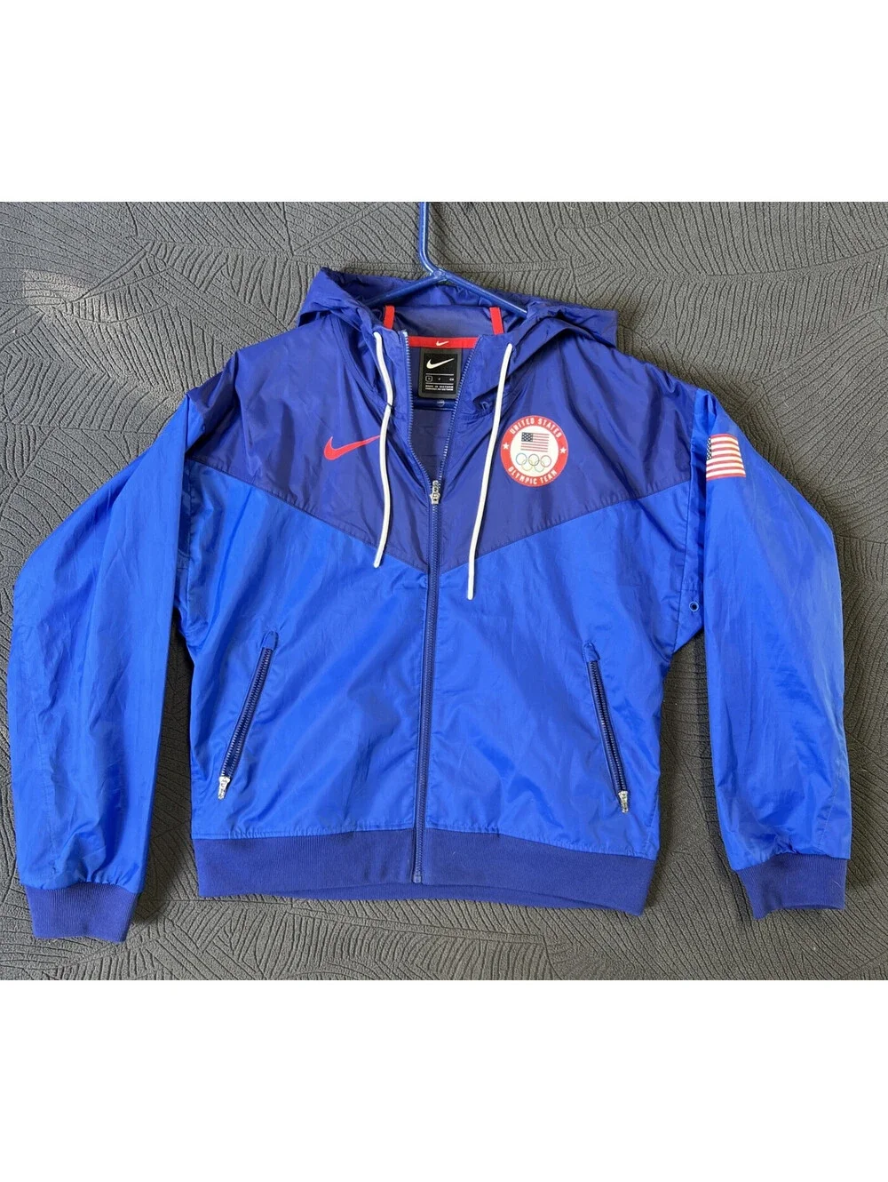 Nike Women's Team USA 2020 Tokyo Olympic Windrunner Jacket Blue Small  (1148-2A)